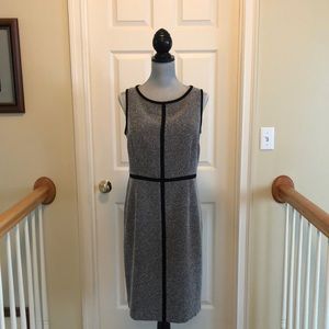 Jones studio sleeveless dress size 16 Polyester blend Herringbone design